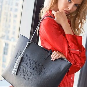 V ictoria’s Secret Laser Cut logo tote bag